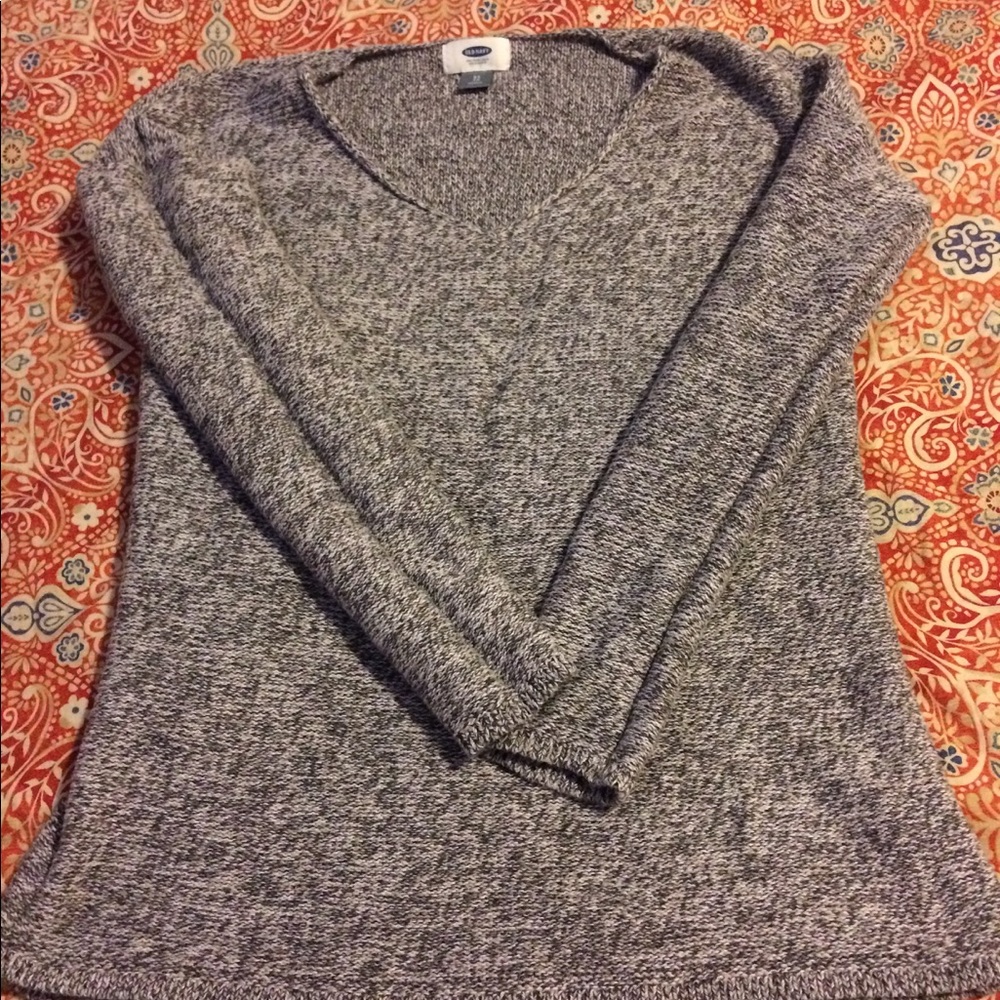 Old Navy Sweater. Great Condition.